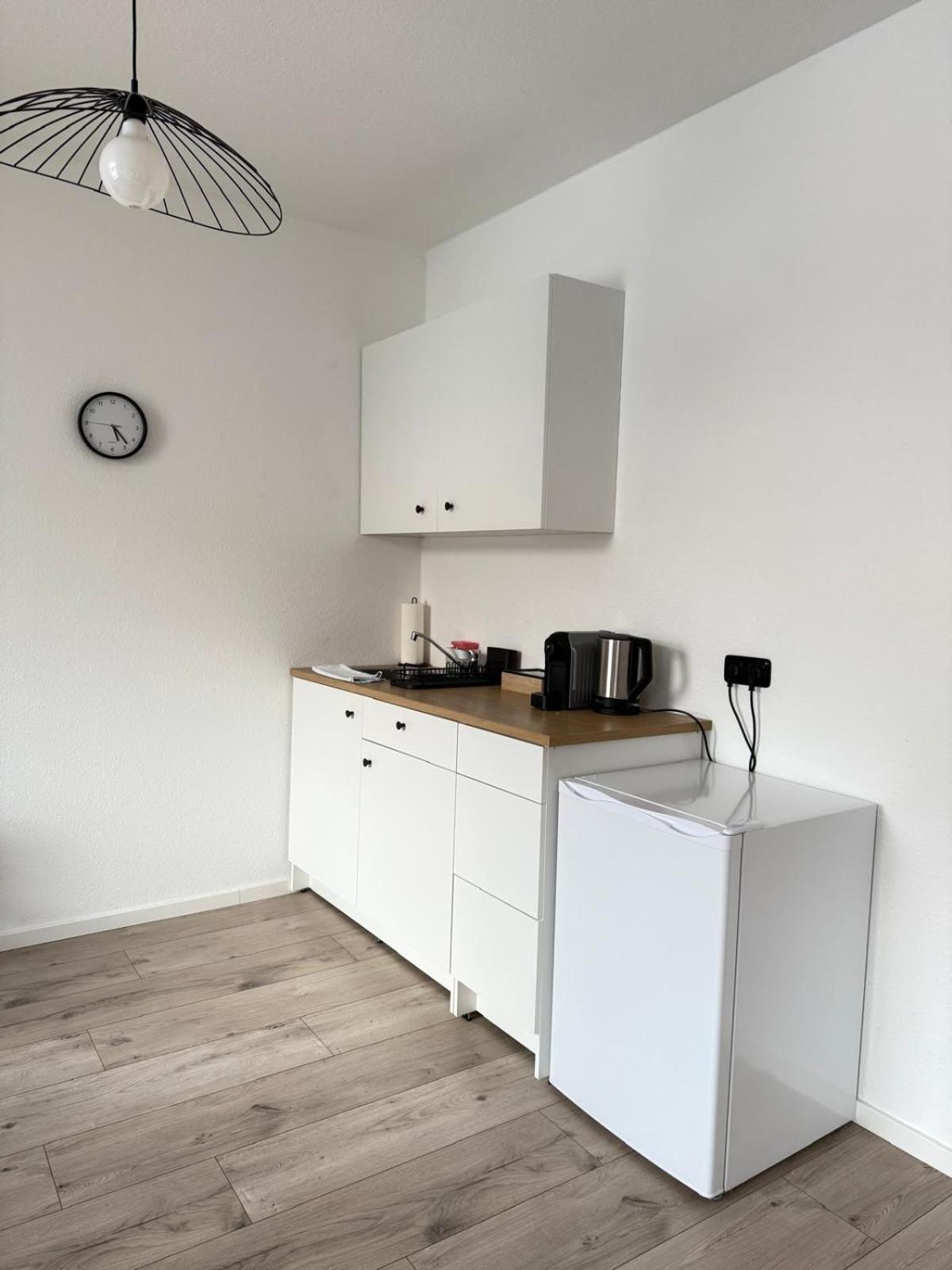 Raha Apartments - Modernes Studio-Apartment - Hbf - Gratis Parkplatz Erfurt Exterior foto