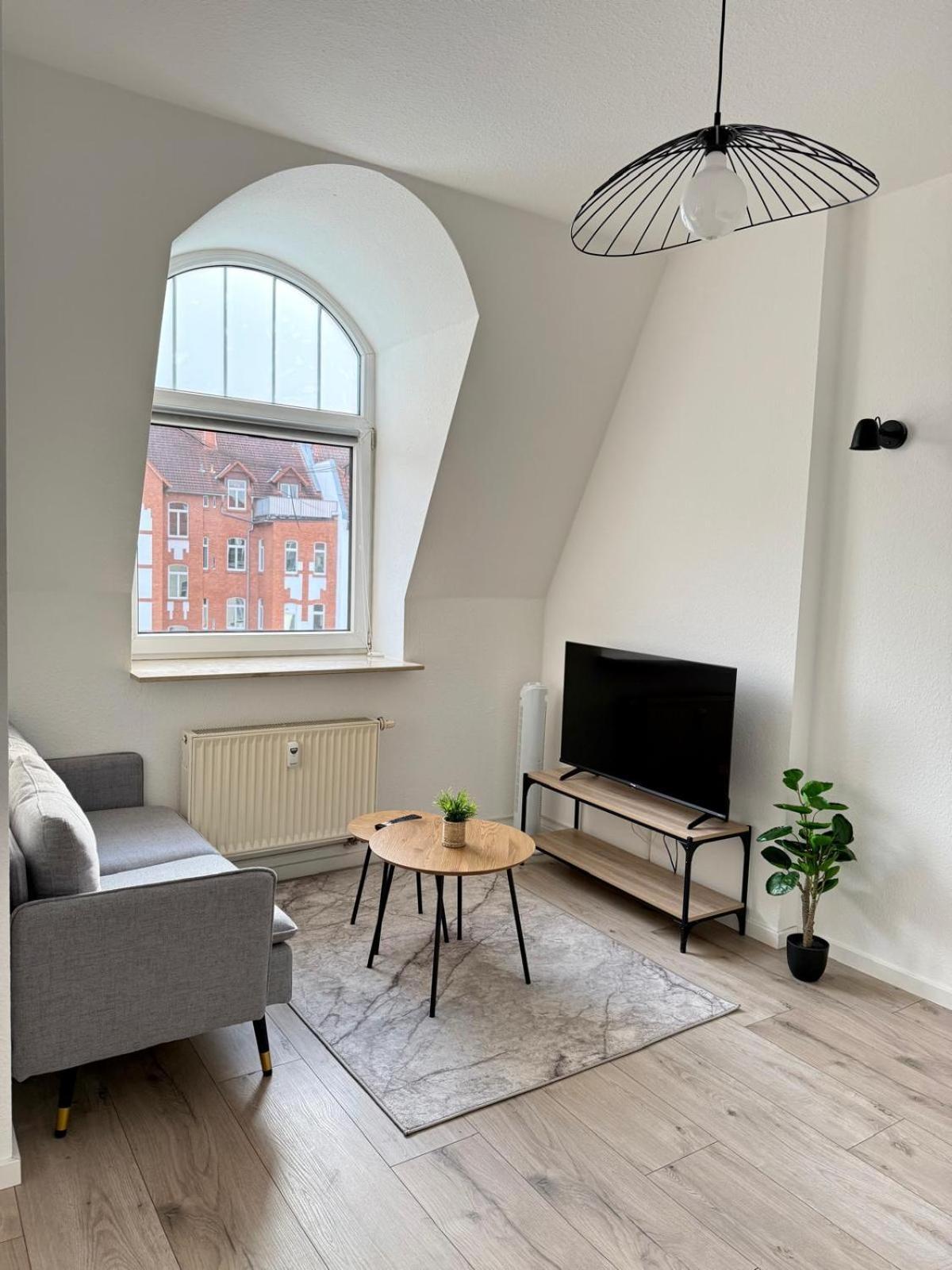 Raha Apartments - Modernes Studio-Apartment - Hbf - Gratis Parkplatz Erfurt Exterior foto